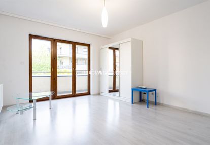 3 pok kliny z dużym balkonem, zielone osiedle