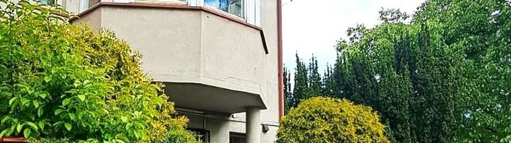 Wygodny, miejski dom na kuraku w zgierzu