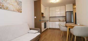 Duże dwupokojowe mieszkanie z osobną kuchnią