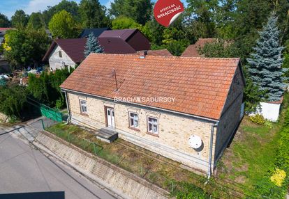 Wiejski dom z zabudowaniami w błogocicach