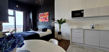 Sky tower, 2 apartamenty, 102 m2, 32 piętro