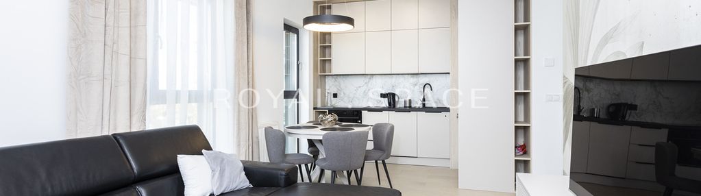 Pierwsza dzielnica | z balkonem | 8 piętro