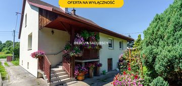 Dom z dużą działką budowlaną. rzozów 71 arów.