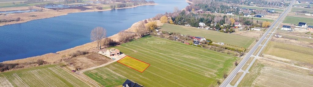 Urokliwa działka blisko jeziora!