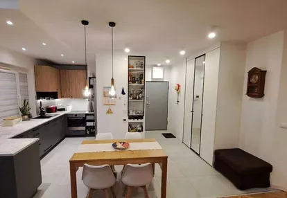 Cichy i jasny 4-pokojowy apartament Wilanów