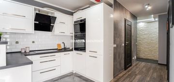 3 pok z osobną kuchnią - 29 listopada.