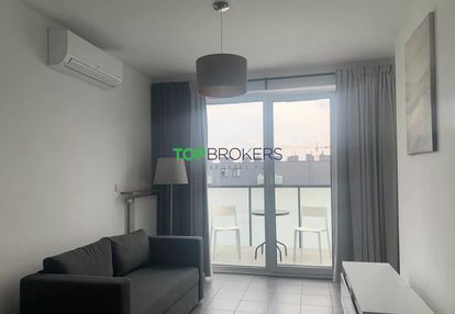 Eleganckie 2 pokoje, duży balkon, klimatyzacja
