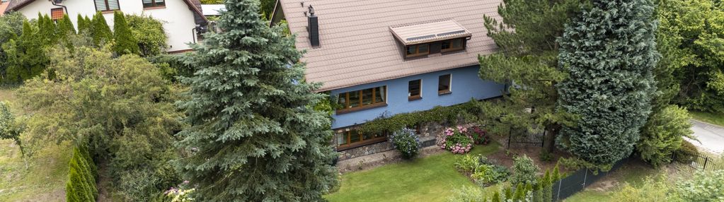 Reda – przestronny dom w sąsiedztwie lasu.