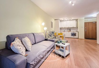 Komfortowe m. z balkonem i miejscem post. na kępie