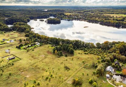 Budowlana 4509m² z linią brzegową jeziora salino