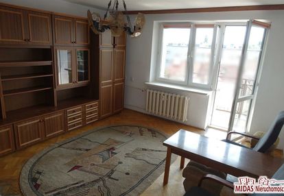 51,73m2, 2 pokoje, 3 piętro,balkon, oś. zamknięte!