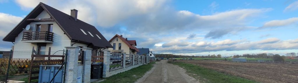 W pełni uzbrojona działka na osiedlu domów !