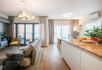 Apartament w centrum z widokiem na rzekę i tarasem