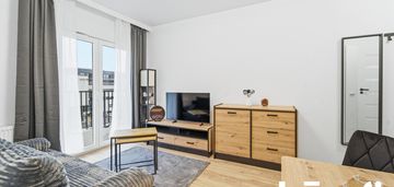 Nowa kawalerka ceglana balkon