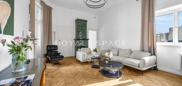 Przestronny apartament w kamienicy w śródmieściu!