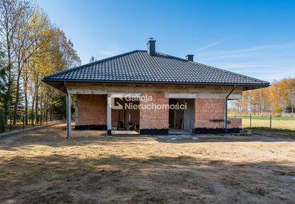 Stan surowy zamknięty z roletami zewnętrznymi