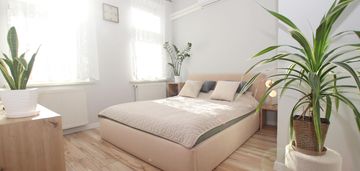 2/3 pokoje | oddzielna kuchnia | centrum | jasne