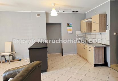 Ciekawe niewielkie mieszkanie w spokojnym miejscu