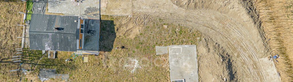 Okazja: działka z bazą mieszkalną – przejazdowo