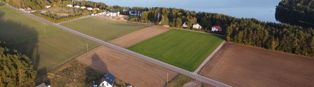 Urokliwy dom nad jeziorem żuromino