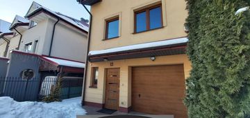 Bliźniak w starej miłosnej – funkcjonalny i jasny