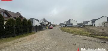 Uzbrojona, płaska działka na osiedlu domów!