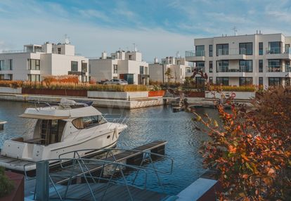 Apartament z miejscem cumowniczym- sol marina