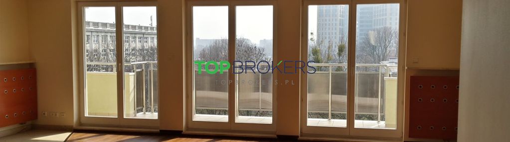 Przestronne 3 pokoje, 2 balkony, 2 garaże