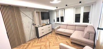 Kawalerka po generalnym remoncie blisko centrum