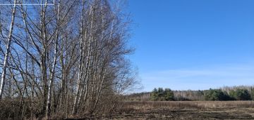 Działka wśród zieleni