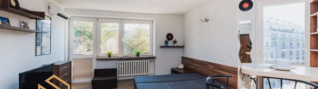 Zwierzyniecka/ 2 balkony/piwnica/miejsce  posto