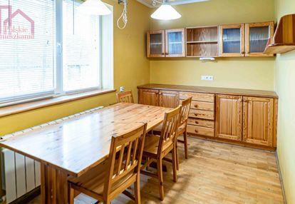 Kuńkowce - dom jednorodzinny z halą i budynkami gospodarczymi