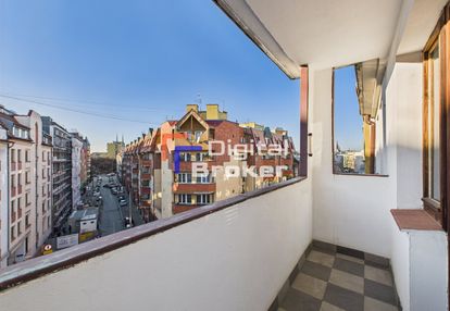 Idealne z balkonem, piwnicą, windą, m. postojowymi