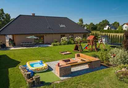 Nowoczesny dom jednorodzinny z terenem rolnym