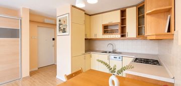 68,5 m² | 3 pokoje | cegła | 2 balkony