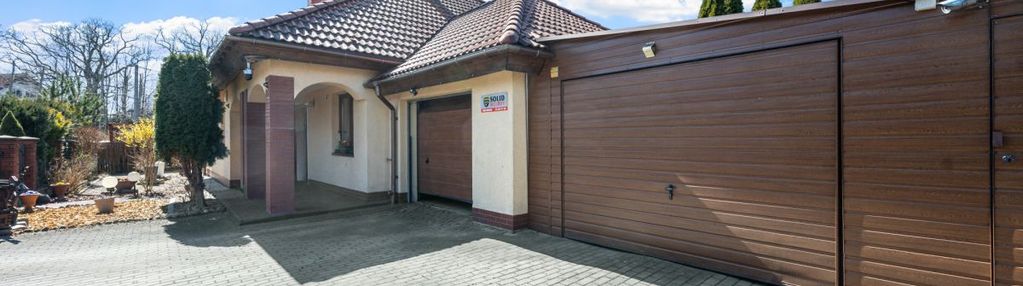 Gotowy dom rodzinny z basenem i niskimi kosztami