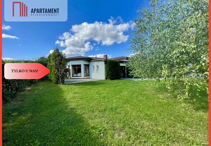 Wyjątkowy parterowy budynek z ogrodem