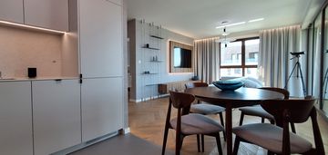 Zjawiskowy apartament z widokiem na zatokę