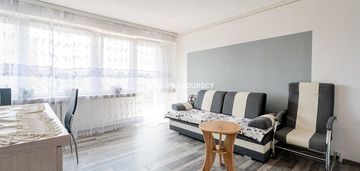 3 pok/ duży balkon/ winda/ ul. walerego sławka.