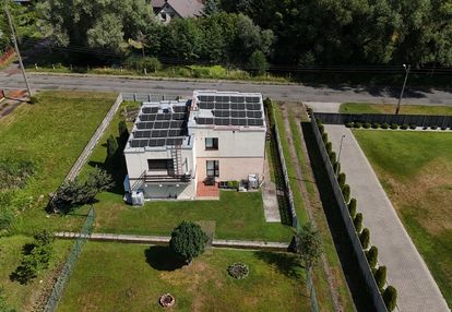 Dom wolnostojący z pompą ciepła i fotowoltaiką