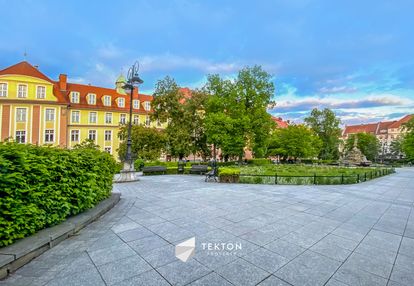 Słoneczne, ustawne pokoje z miejscem parkingowym