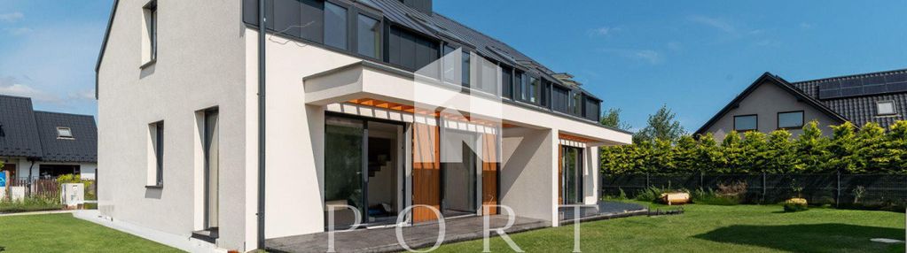 Wyjątkowe domy z  dachem fotowoltaicznym.