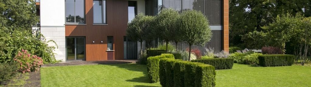 Dom w parku pod warszawą, blisko puszczy