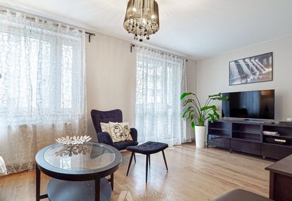 Pełny rozkład - przy rzece - umeblowane