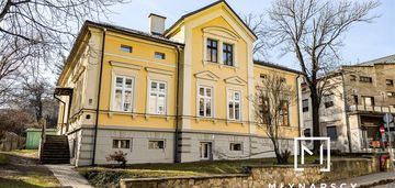 2 pokoje z ogrodem i garażem w centrum