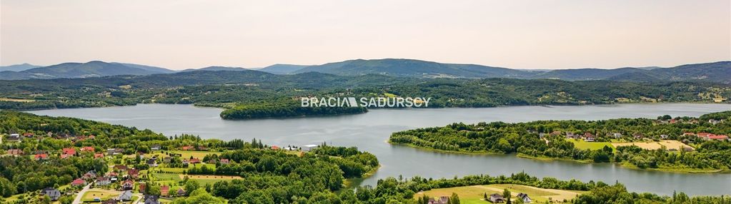 Dom z widokiem na jezioro dobczyckie.