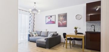 Ładne 2 pokojowe z windą ,kowale