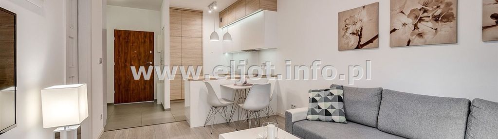 Francuska park dla pary, singla z garażem, komórką