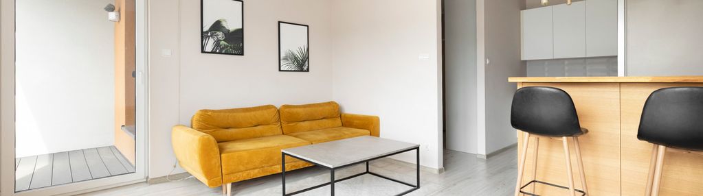 Kompaktowe 2 pokoje z balkonem i halą garażową.