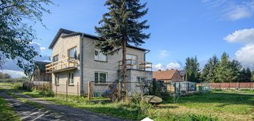 Doskonała działka inwestycyjna z mieszkaniem